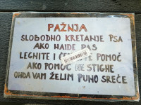 Ploča upozorenja na psa