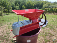 Muljača za grožđe ručna