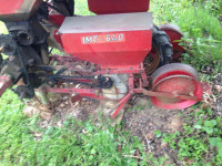 Sijacica za kukuruz dvoredna