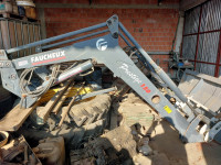 Utovarivač Faucheux Prestige 150 s korpom, vilicama i nosacima