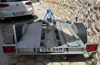 Auto prikolica za motore