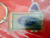 Ford solarni privjesak