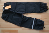 140 H&M hlače za kišu (kišne hlače)