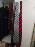 Muška odjeća i kravate i kratke hlače