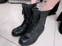 Crne čizme - broj 39