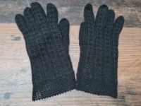 Stare crne mrežaste damske rukavice