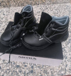 Artra nove radne cipele br 37