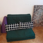 Minimalistična podna fotelja-krevet na rasklapanje