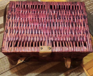 Velika bordo-smeđa kutija od čvrstog bambus drveta s dvije ručke