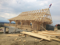 DRVENE KUĆE OD TRUPACA