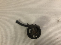 A8 D3 V8 pumpa servo upravljača AUDI 4E0145155N 4E0145155 pumpa