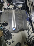 Bmw e87/e90. 2.0d. Poklopac motora