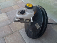 FORD MONDEO KOČIONI SERVO SA POSUDOM KOMPLET