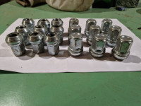 Matice s pomičnim konusom