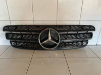 Mercedes ML prednja maska (163 model)