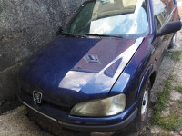 Peugeot 106 dijelove prodajem
