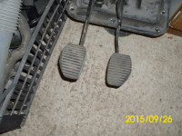 peugeot 406  2.0 hdi  2003 papučice kočnice i kvačila