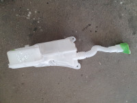 Posuda tekućine za pranje vjetrobrana T Cros