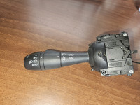 Renault clio 4. Rucica svijetla-zmigavci.  25567588R