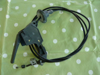 Ručica otvaranja haube sa sajlom  Peugeot 308 I 07-