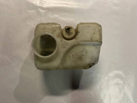 SPREMNIK TEKUĆINE ZA PRANJE VJETROBRANSKOG STAKLA RENAULT R9 R11