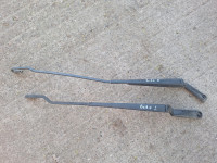 vw bora 99g. nosaci metlica brisaca