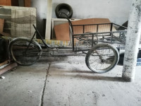 Stari biciklo sa prikolicom old taimer....