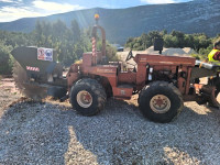 STROJ ZA KOPANJE KANALA PILA DITCH WITCH 6510 D