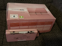 Prodajem NINTENDO 3DS