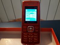 Vodafon 225 mobitel je u dobrom stanju na VIP mrežu,crvene boje!!!!!!!
