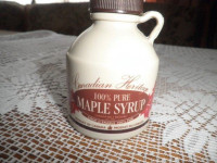 JAVOROV SIRUP - MAPLE SYRUP - KANADA SUVENIR