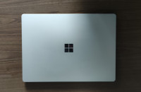 Microsoft Surface Laptop 2  i5-8350U 8 GB 256 GB SSD
