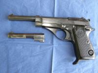 Malokalibarski pištolj "Bereta"-22 L.R.-sa dvije cijevi