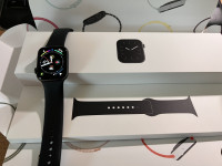 Apple Watch Series 5, 44 mm Svemirski siva