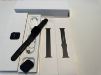 Apple Watch Series 5 Space Gray Aluminum Case Black - 44mm