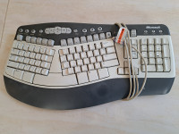 Ergonomska tipkovnica Microsoft multimedia keyboard 1,0A, potpuno ispr