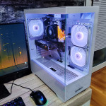GAMING PC + MONITOR 25" + PERIFERIJA