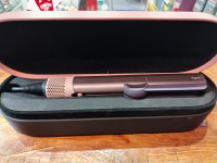 Pegla za kosu Dyson Airstrait