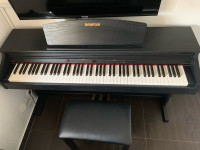 Digitalni pianino Dynatone SLP 150 sa stolicom