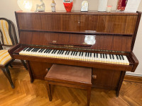 Pianino Petrof