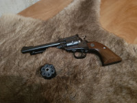 Ruger Single Six 22 wmr & bubanj 22lr