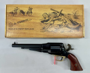 Revolver na Crni barut A.Uberti 1858 New Navy I.Cal.36,Novo u Trgovini