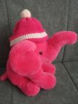 Veliki plišani ružičasti slon sa kapicom