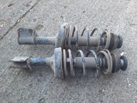 prednji amortizeri s oprugama clio II 1.2 16v 2003g.