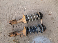 prednji amortizeri s oprugama hyundai getz 1.1i 2005g.