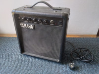 Gitarsko pojačalo Yamaha HY-10G III