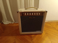 Harley Benton Tube15 Celestion lampaško pojačalo 15W