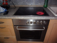 poklanjam peć ugradbenu