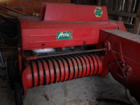 Balirka za kockaste bale