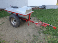 Prikolica MIO STANDARD sa cisternom, pumpom i prskalicom